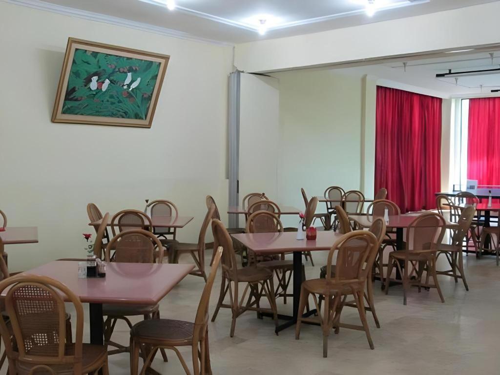 Hotel Lautze Indah Джакарта Экстерьер фото