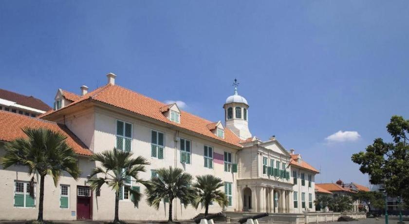 Hotel Lautze Indah Джакарта Экстерьер фото