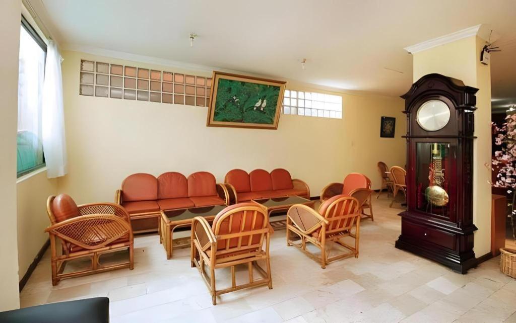 Hotel Lautze Indah Джакарта Экстерьер фото